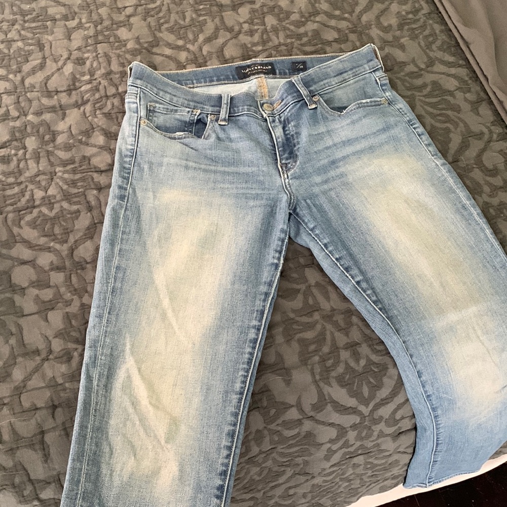 Light wash Charlie skinny jeans